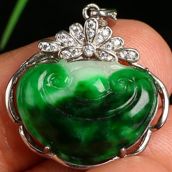 925 Silver Cert'd Natural Green Grade A Jadeite Jade Pendant RuYi 如意 - Picture 8 of 11